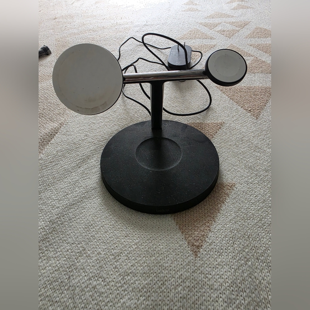 Wireless Magnetic Charger